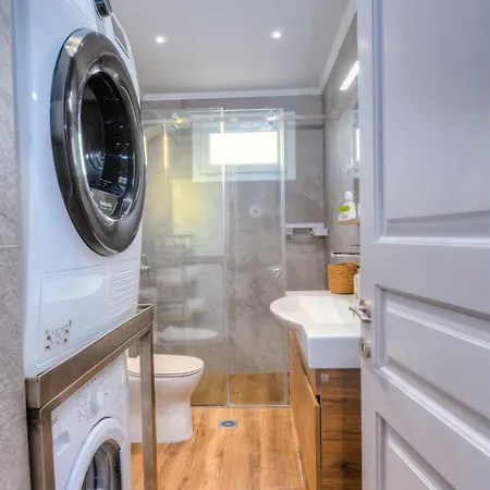 Stratos House! 度假居