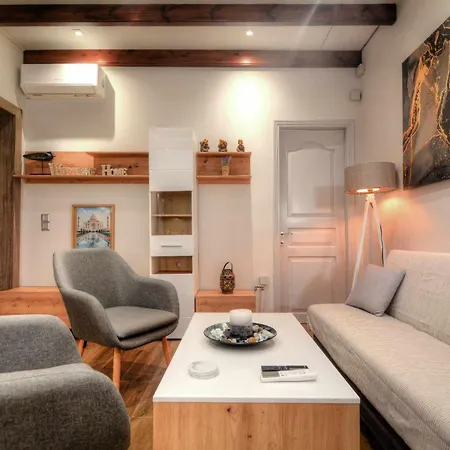Сasa de vacaciones Stratos House 2br Parking Near Corfutown Alepou